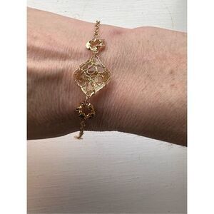 Natural Citrine Stone encased in Vermeil
Gold Wrap Bracelet